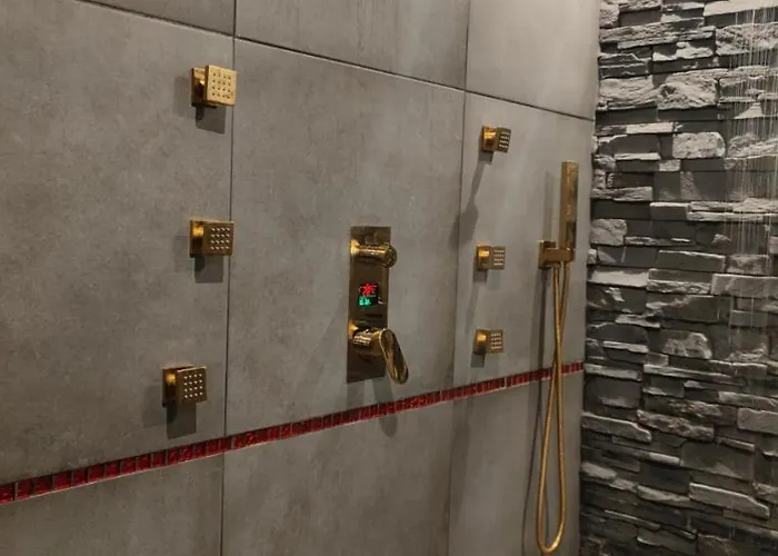 Loft Romantique Hammam Privatif Playroom Bed and Breakfast 4*