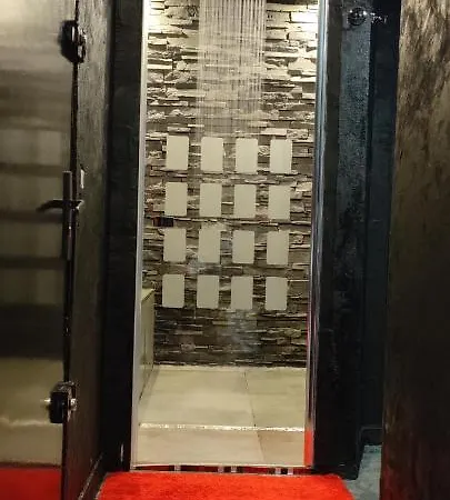 Loft Romantique Hammam Privatif Playroom Bed and Breakfast 4*